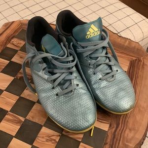 Adidas indoor soccer MESSI 15.3 TF - Metallic
Ice/Bright Yellow/Core Black